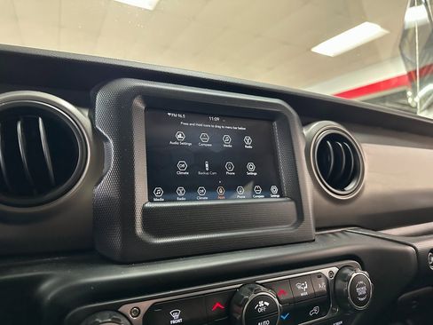 Certified 2023 Jeep Wrangler Sport S image 20