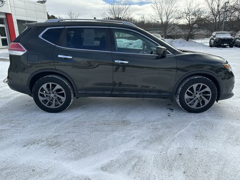 Used 2016 Nissan Rogue SL w/ SL Premium Package image 8