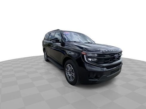 Used 2025 Ford Expedition Active AWD/4WD image 4