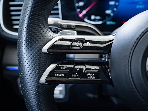 Certified 2025 Mercedes-Benz GLS 450 4MATIC image 26