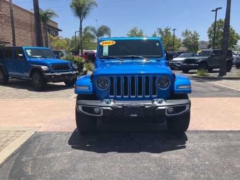 Used 2023 Jeep Wrangler Unlimited Sahara w/ Cold Weather Group AWD/4WD image 2