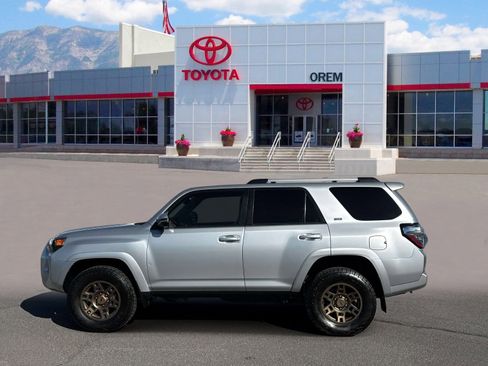 Used 2023 Toyota 4Runner SR5 Premium AWD/4WD image 6