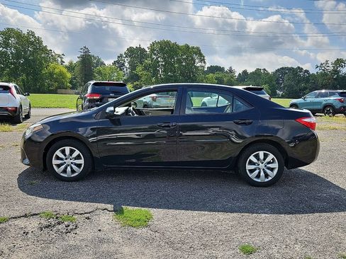 Used 2016 Toyota Corolla LE w/ Body Protection Package #1 FWD image 4