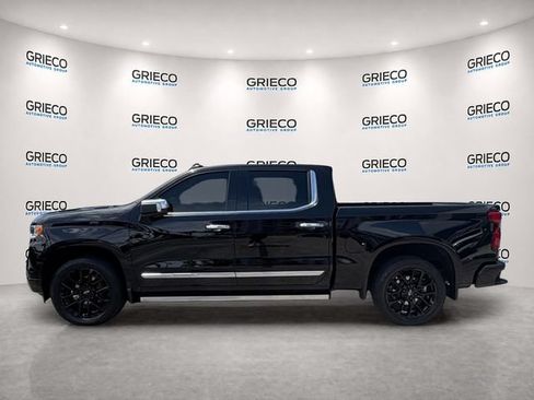 Used 2024 Chevrolet Silverado 1500 High Country w/ Technology Package AWD/4WD image 4