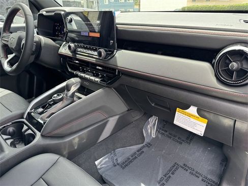New 2025 Chevrolet Colorado Z71 w/ Z71 Convenience Package 2 image 9