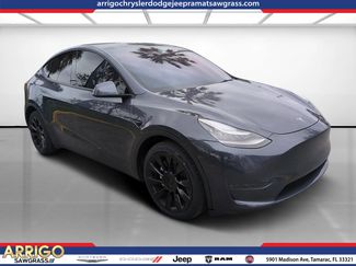 Used 2023 Tesla Model Y Long Range video 1