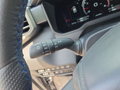 Used 2026 Toyota Sequoia Platinum AWD/4WD image 27