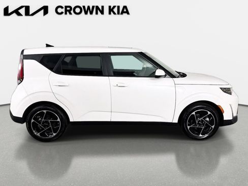 Certified 2025 Kia Soul EX image 4