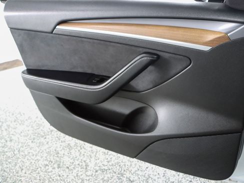 Used 2022 Tesla Model 3 Long Range image 19