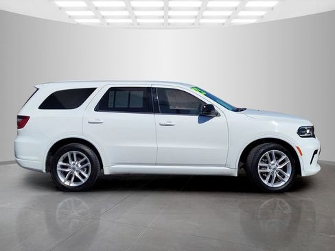 Used 2023 Dodge Durango GT image 3