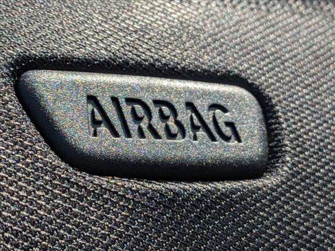 Used 2024 BMW 430i Coupe w/ M Sport Package image 11