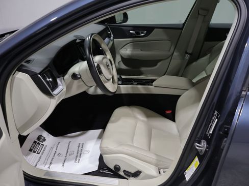 Used 2023 Volvo S60 B5 Core AWD/4WD image 10