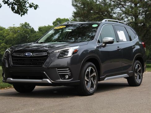 Used 2024 Subaru Forester Touring AWD/4WD image 4