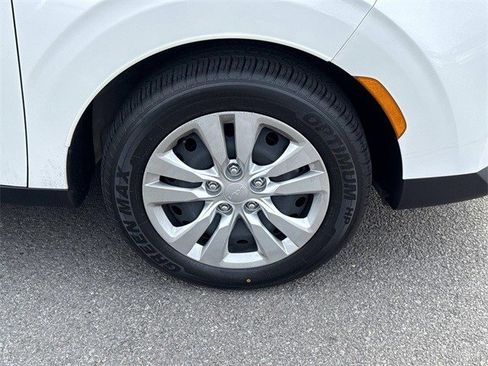 Used 2022 Kia Soul LX image 7