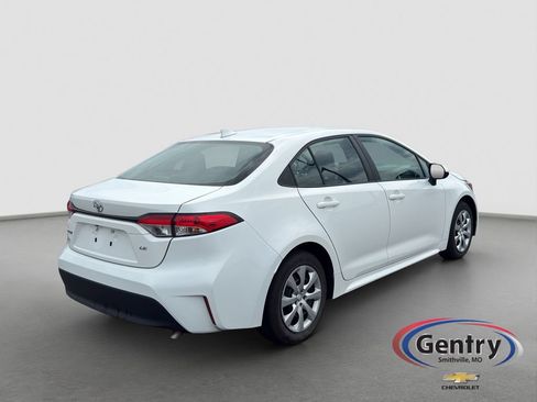 Used 2024 Toyota Corolla LE FWD image 6