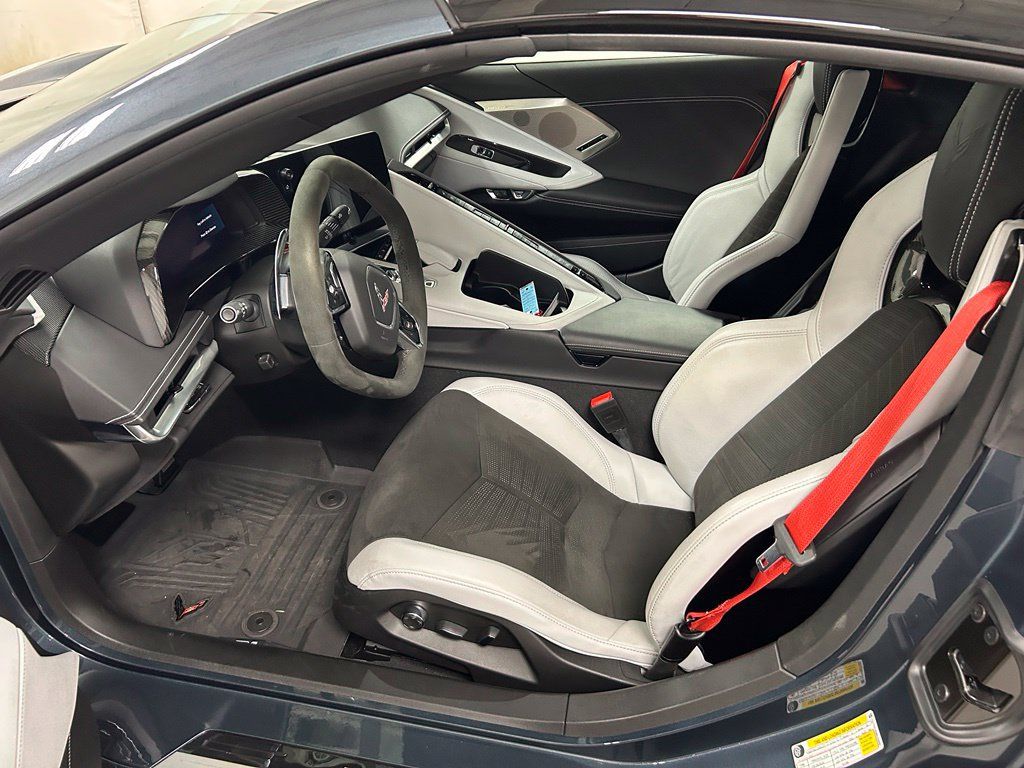 Used 2021 Chevrolet Corvette Stingray Preferred Cpe w/ Z51 Performance Package RWD image 12