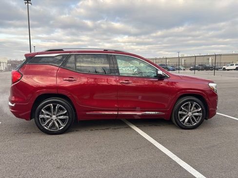 Used 2018 GMC Terrain Denali w/ Advanced Safety Package image 5