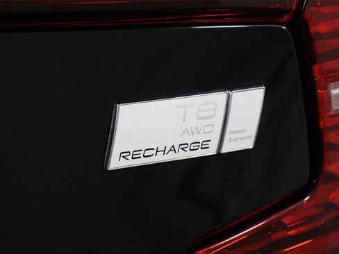 Certified 2023 Volvo S60 T8 Plus w/ Climate Package image 20