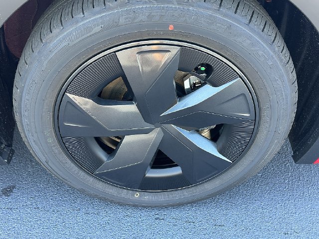 New 2027 Toyota Prius LE FWD image 9
