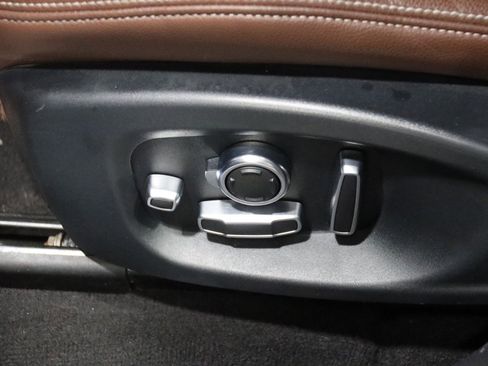 Used 2019 Jaguar F-PACE S image 69