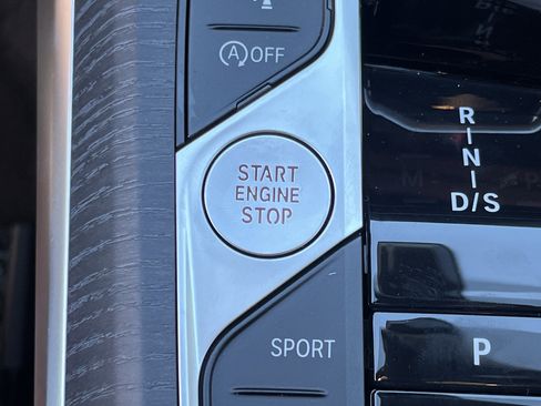 New 2026 BMW 330i Sedan w/ Convenience Package image 11