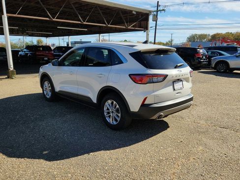 Used 2022 Ford Escape SE image 7