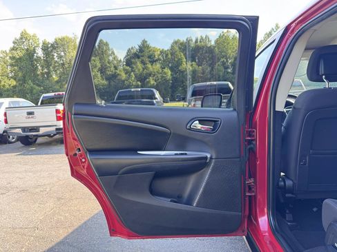 Used 2014 Dodge Journey SXT w/ Flexible Seating Group AWD/4WD image 11