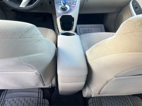 Used 2013 Toyota Prius Three FWD image 19