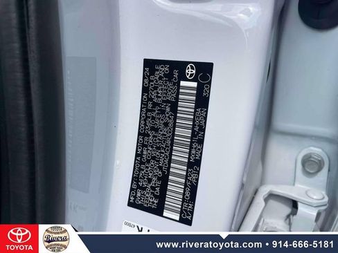 Used 2024 Toyota Prius Prime FWD image 19