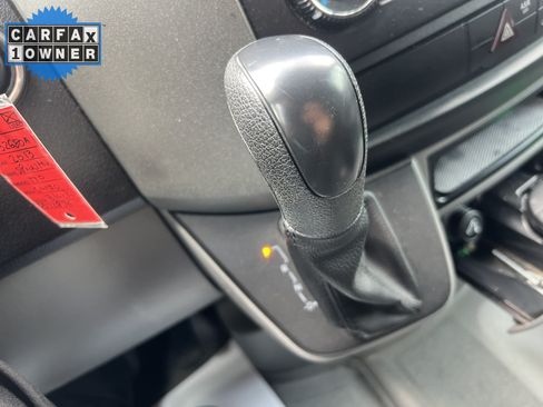 Used 2013 Mercedes-Benz Sprinter 2500 image 38