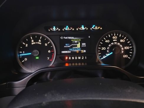 Used 2016 Ford F150 XLT w/ Equipment Group 301A Mid image 32