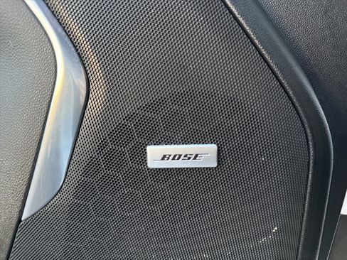 Used 2022 Chevrolet Suburban Z71 image 38