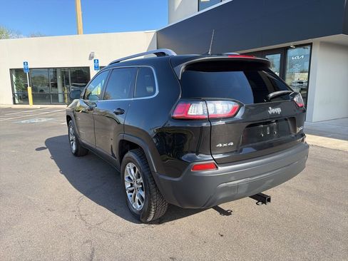 Used 2019 Jeep Cherokee Latitude Plus w/ Comfort/Convenience Group image 9