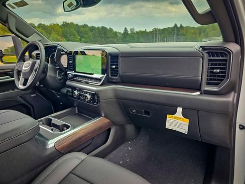 New 2025 GMC Sierra 2500 SLT w/ SLT Premium Package image 45