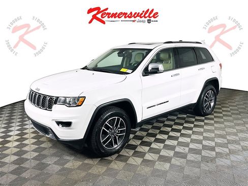 Used 2019 Jeep Grand Cherokee Limited w/ Trailer Tow Group IV image 3