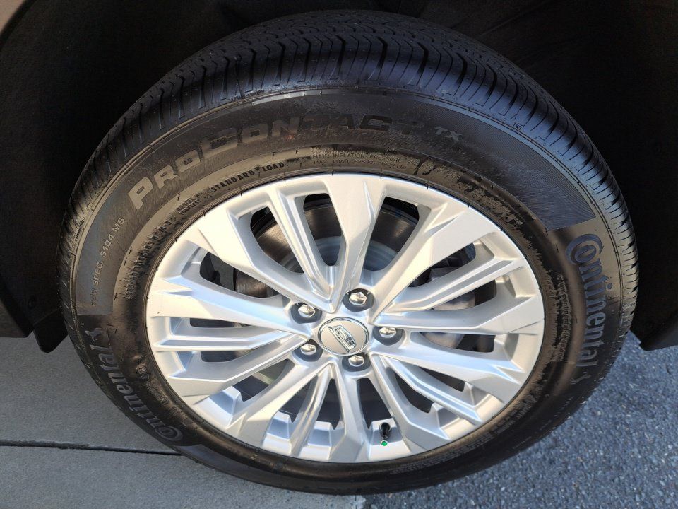 Certified 2024 Cadillac XT4 Luxury w/ Cold Weather Package FWD image 20