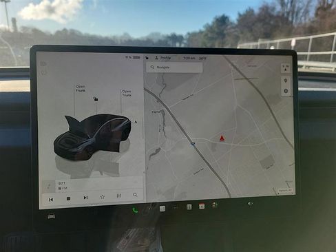 Used 2024 Tesla Model 3 image 5