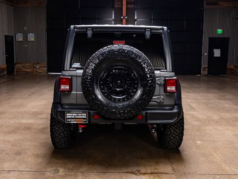Used 2021 Jeep Wrangler Unlimited Rubicon AWD/4WD image 8