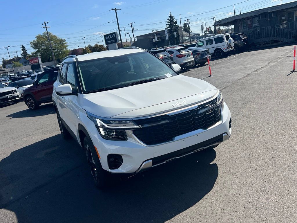 Certified 2025 Kia Seltos EX AWD/4WD image 7