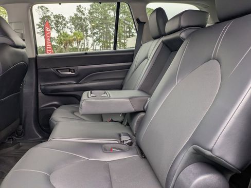 Certified 2025 Toyota Grand Highlander AWD Hybrid image 15