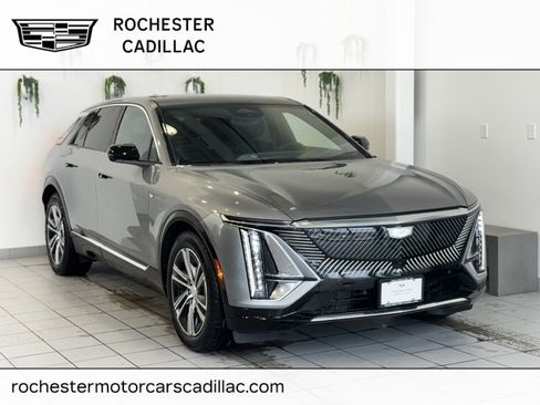 New 2025 Cadillac Lyriq Luxury image 1