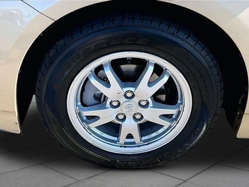 Used 2011 Toyota Prius Three w/ Navigation Pkg FWD image 10