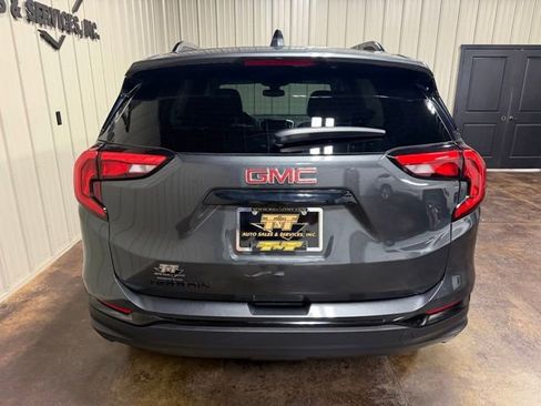 Used 2021 GMC Terrain SLE w/ Elevation Edition FWD image 9