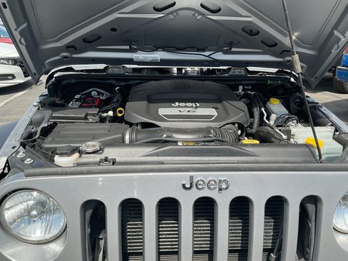 Used 2018 Jeep Wrangler Unlimited Sport S AWD/4WD image 15