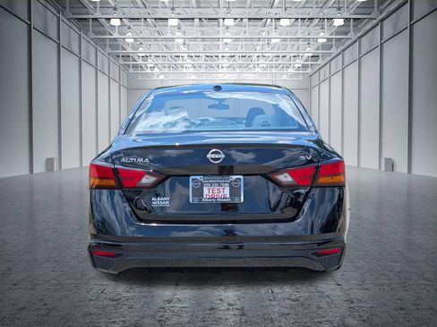 Certified 2024 Nissan Altima 2.5 SV FWD image 9
