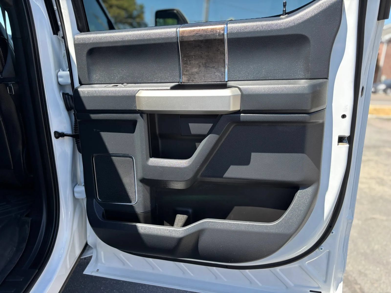 Used 2022 Ford F250 Lariat w/ Lariat Value Package AWD/4WD image 19