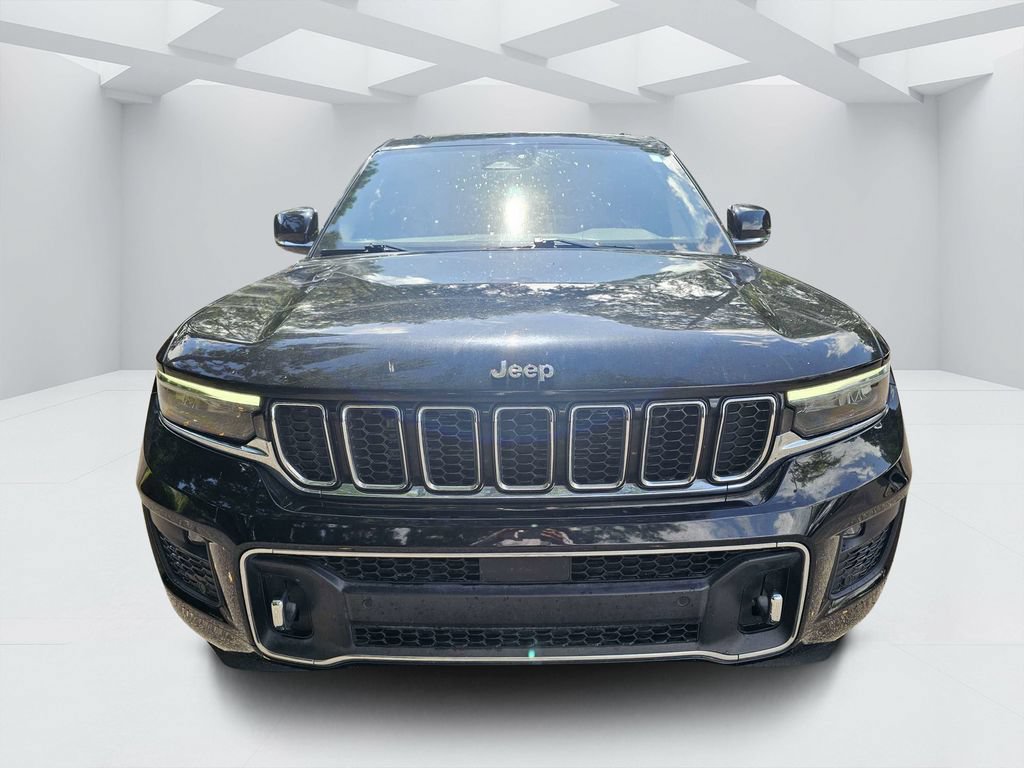 Used 2022 Jeep Grand Cherokee Overland w/ Luxury Tech Group IV AWD/4WD image 8