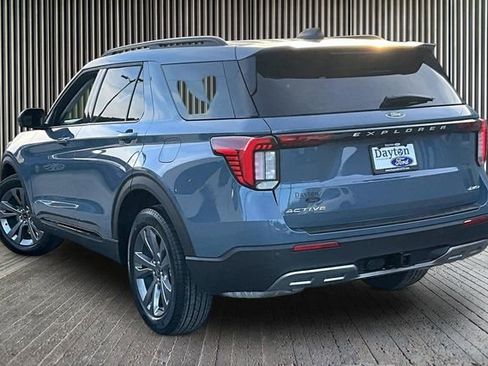 New 2026 Ford Explorer Active w/ Active Comfort Package image 3