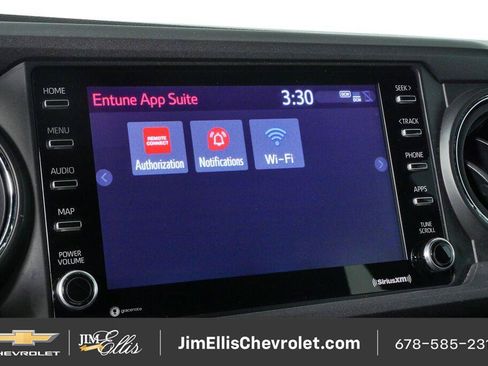 Used 2022 Toyota Tacoma TRD Off-Road w/ Technology Package AWD/4WD image 14