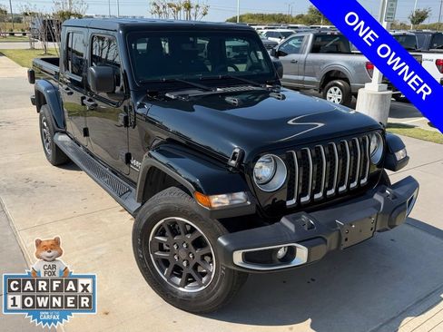 Used 2023 Jeep Gladiator Overland w/ Trailer Tow Package AWD/4WD image 4